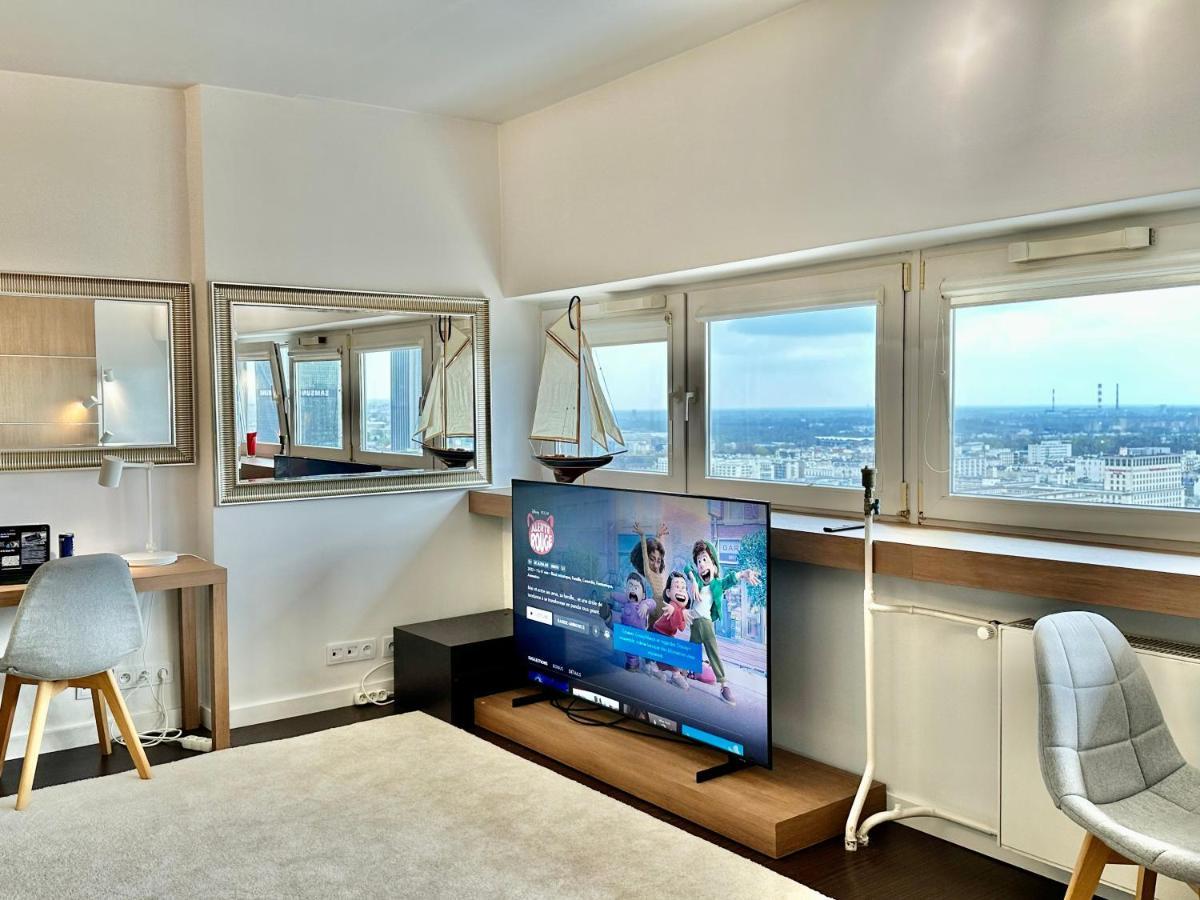 Top Metro X2 Fast Wifi 400 Mbs 70'Tv Netflix Hbo Max Appletv+ Disney+ Варшава Экстерьер фото