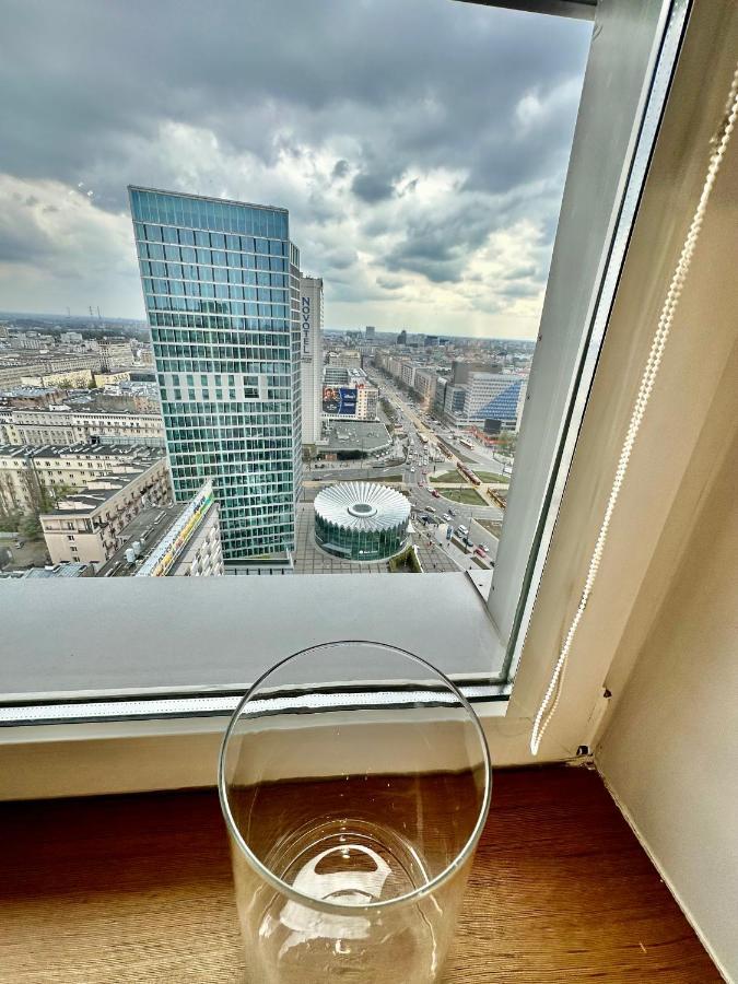 Top Metro X2 Fast Wifi 400 Mbs 70'Tv Netflix Hbo Max Appletv+ Disney+ Варшава Экстерьер фото