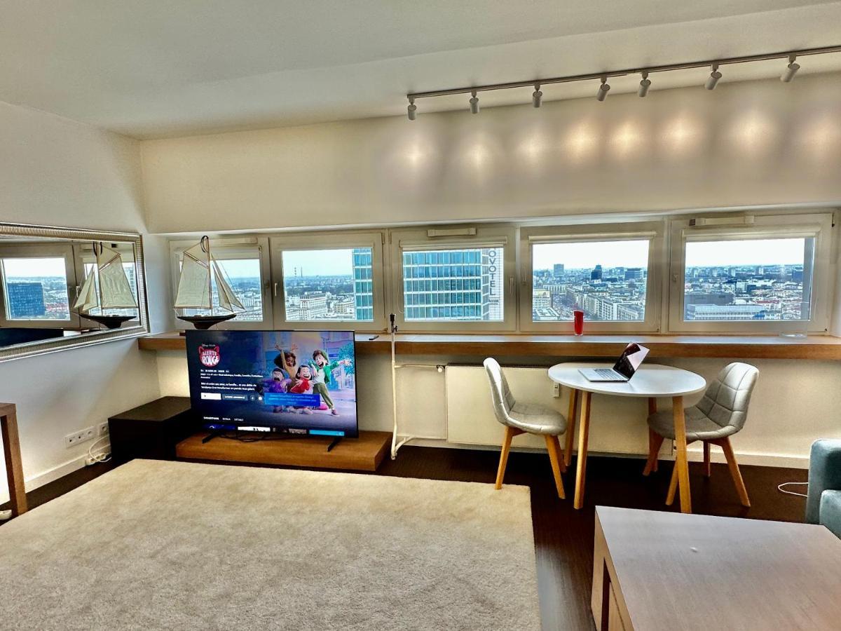 Top Metro X2 Fast Wifi 400 Mbs 70'Tv Netflix Hbo Max Appletv+ Disney+ Варшава Экстерьер фото